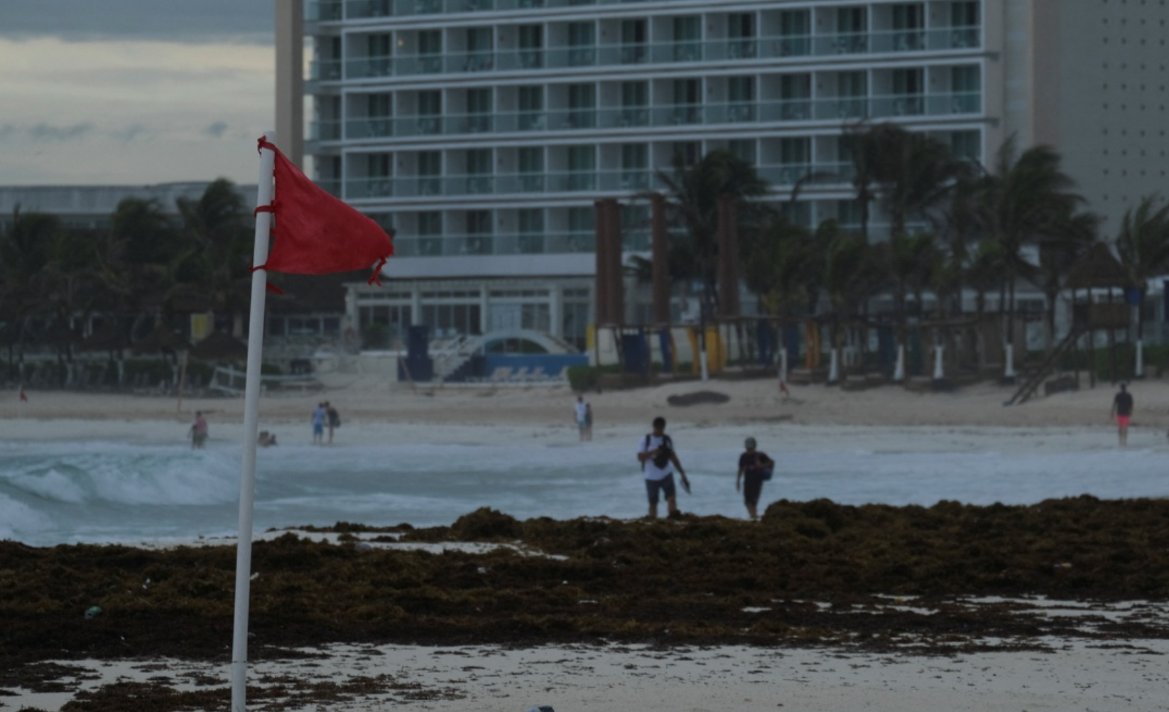 Lluvias afectan al turismo en Quintana Roo